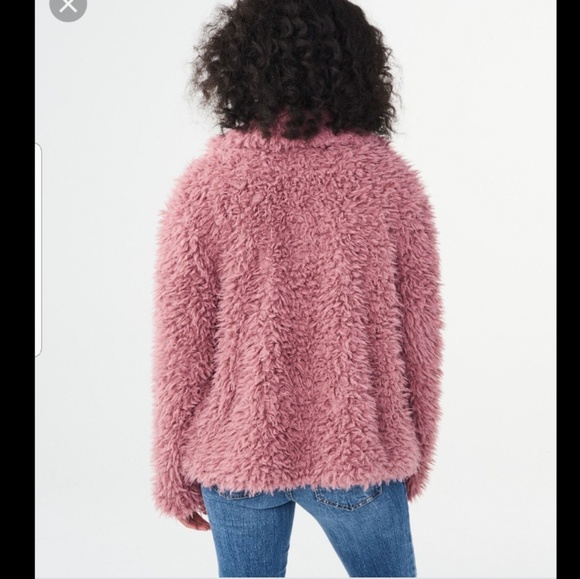 🔥💖HOST PICK Muave Fuzzy Yeti Coat NWOT💖 - Picture 2 of 3